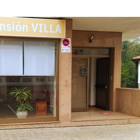 Pension Villa ** Комилас Екстериор снимка