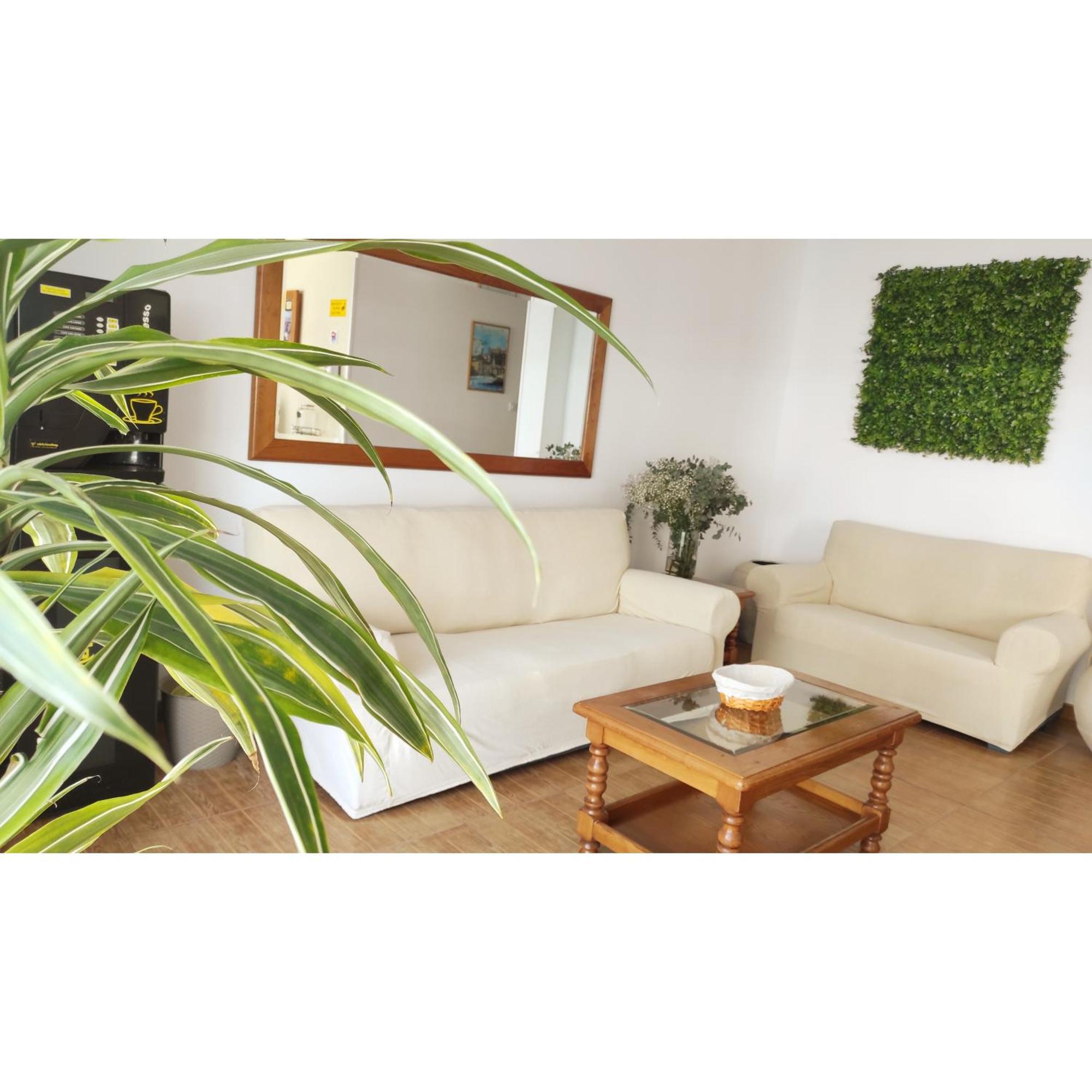 Pension Villa ** Комилас Екстериор снимка