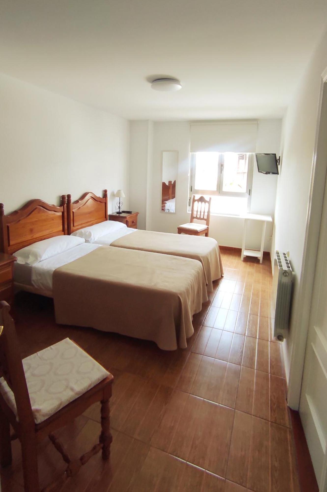 Pension Villa ** Комилас Екстериор снимка
